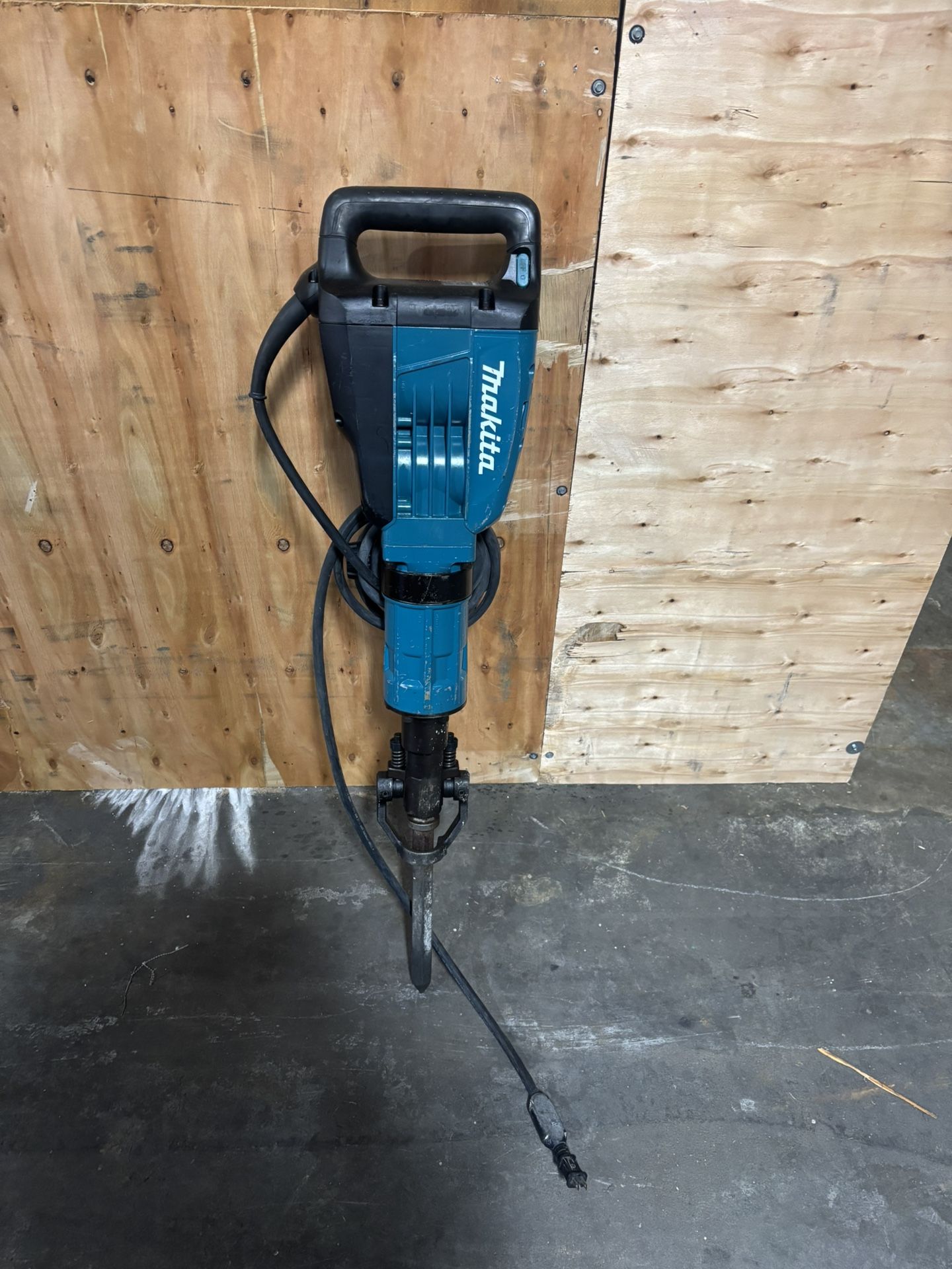 14 Amp 1-1/8 in. Hex Corded Variable Speed 35 lb. Demolition Hammer w/ Soft Start, LED