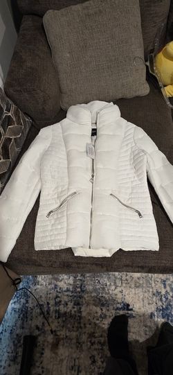 GUESS XL WHITE JACKET NEW