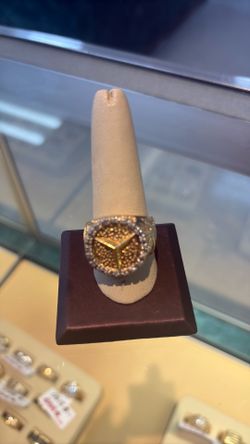 Gold Mercedes ring