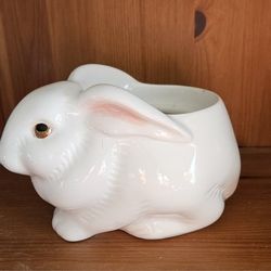 Vintage 1970's AVON Ceramic Bunny Planter 