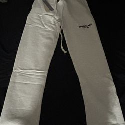 Essentials Pants Light Oat Size small