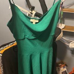 Small Green Dress 