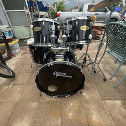 Grove Precussion Drums 