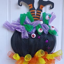Witches Cauldron Wreath 
