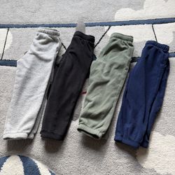4 Carter’s fleece Sweatpants 3T 