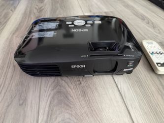 Epson 3LCD WXGA Projector with Remote