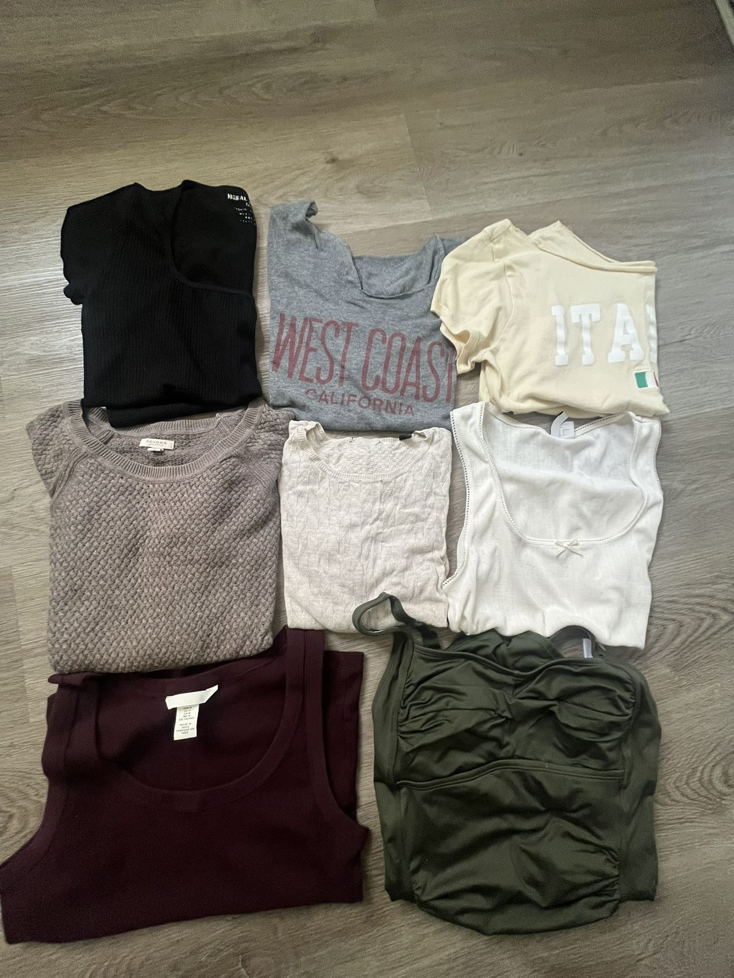 Shirts/tank tops/swimsuit