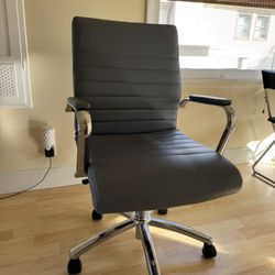 BRAND NEW GRAY OFFICE CHAIR
