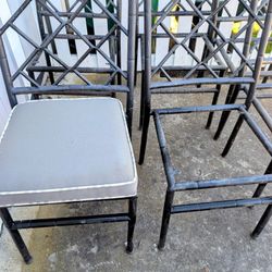 Free Iron Patio Set 