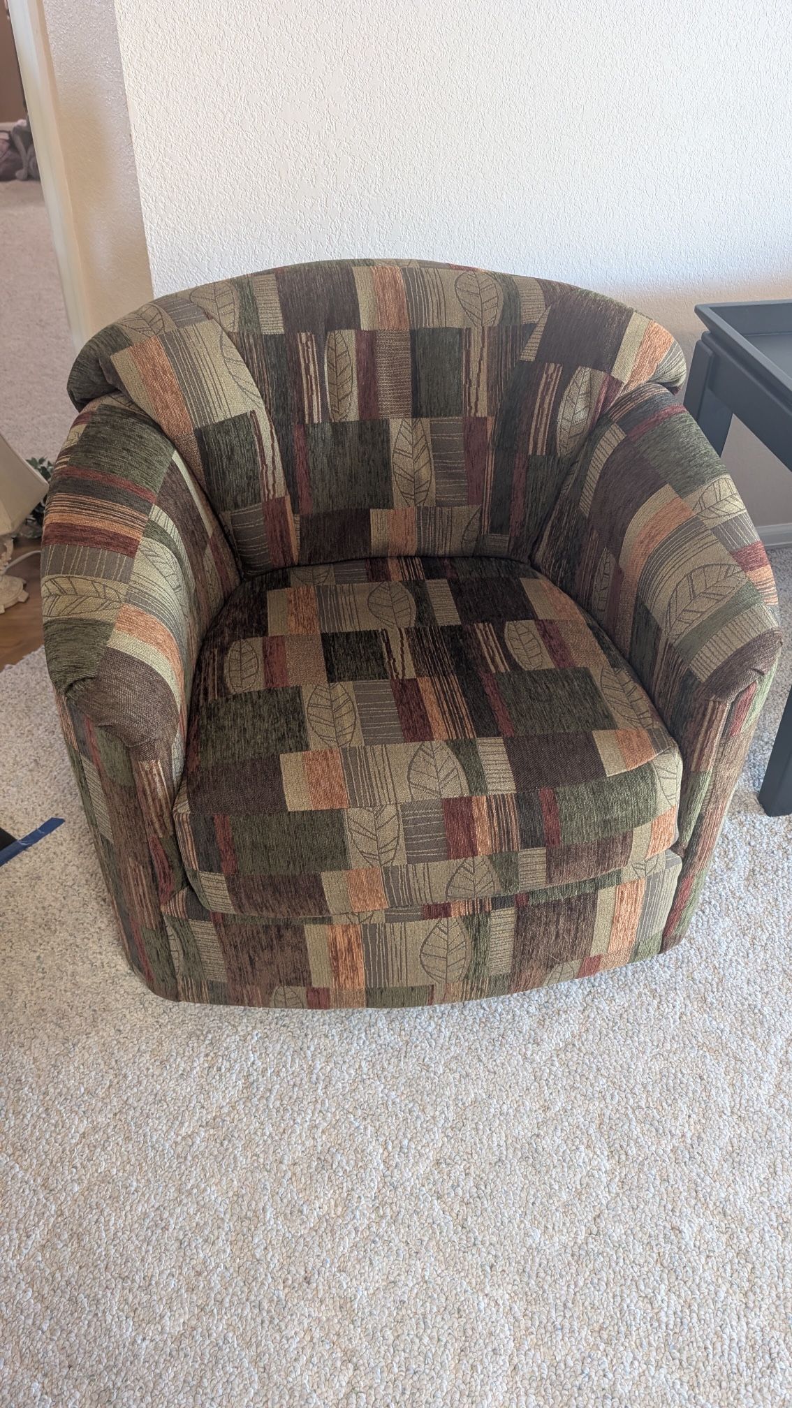 2 Swivel rocker Chairs