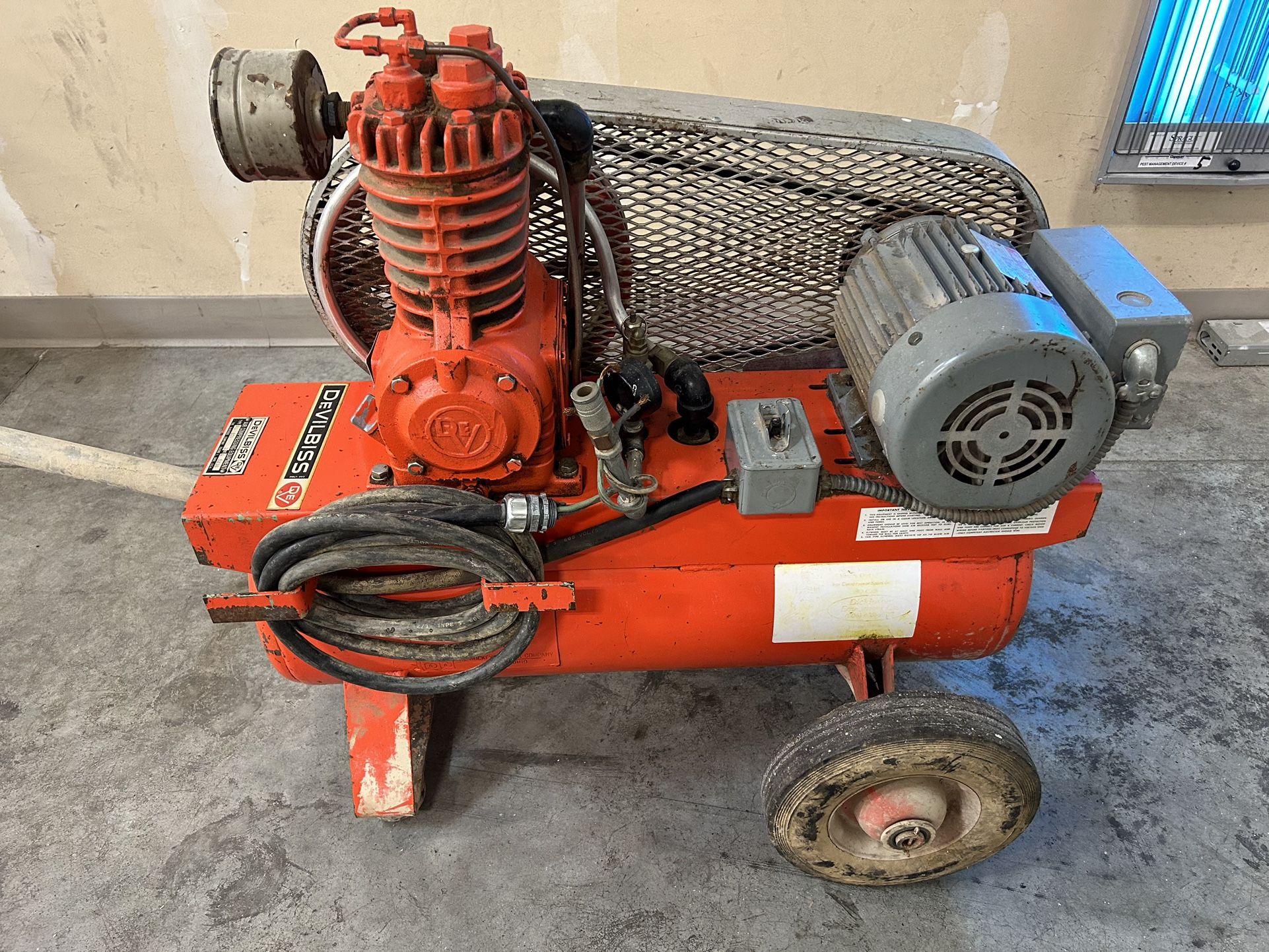 Air Compressor 