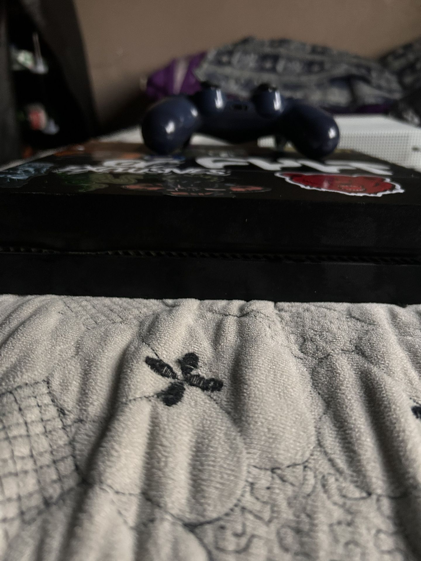ps4 with controller