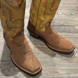 Womens justin boots sz 7 1/2