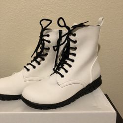 Brand New Boots Size 9