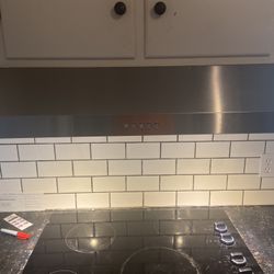 2 Year Old Kitchen Hood Vent 