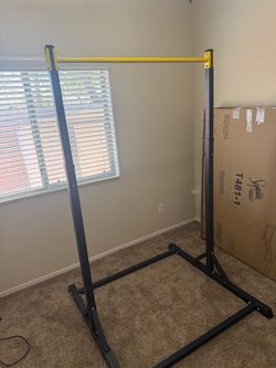 Pull up bar