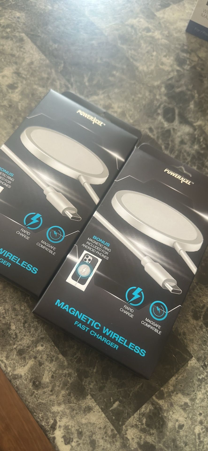 MAGNETIC WIRELESS FAST CHARGER
