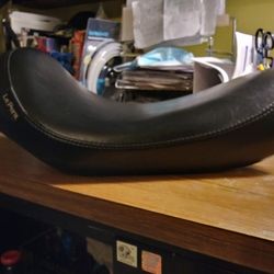Motorcycle Seat "La Pera" Solo Seat.