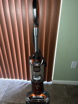 Shark NV480Q Professional Rocket Vacuum 