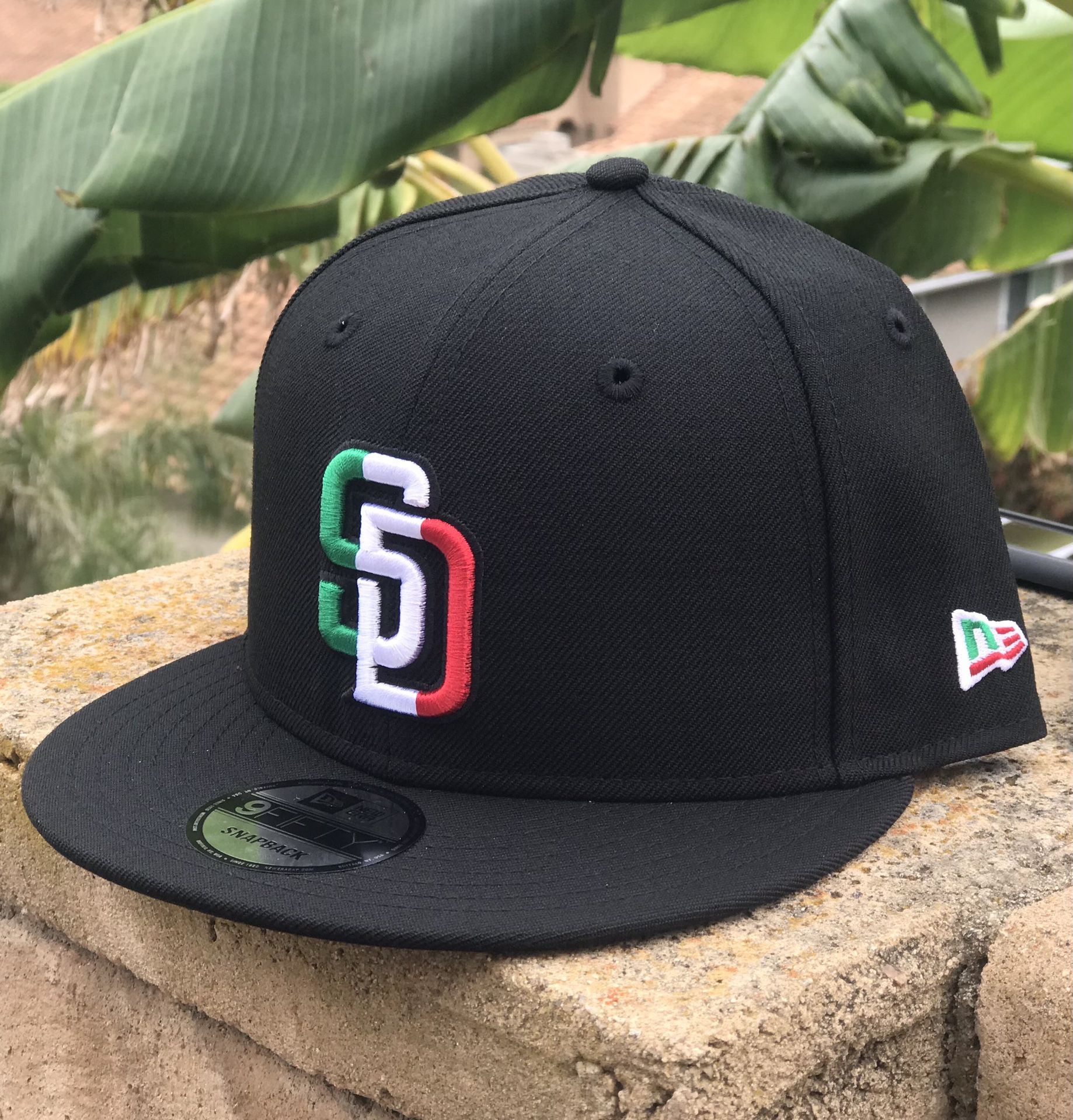 San Diego Padres SnapBack Hats Pick Up At Spring Valley for Sale