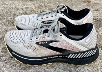 BROOKS RUNNING SHOES