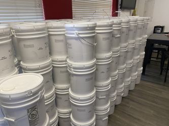 Pintura Nueva En El Lugar #1 En La 16 Calle