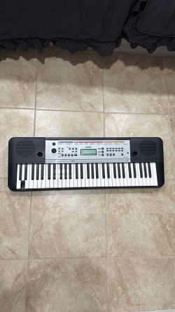 Yamaha YPT-260 61-Key Keyboard