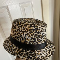 Woman’s hat/fedora 
