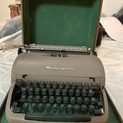 Remington Vintage  Typewriter