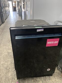 Kitchen aid dishwasher in black stainless