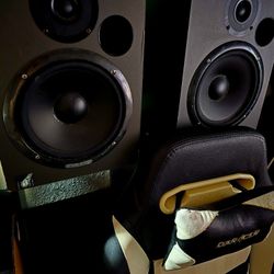 2 Event 20/20BAS V3 Active Biamped powered Studio Monitor Speakers