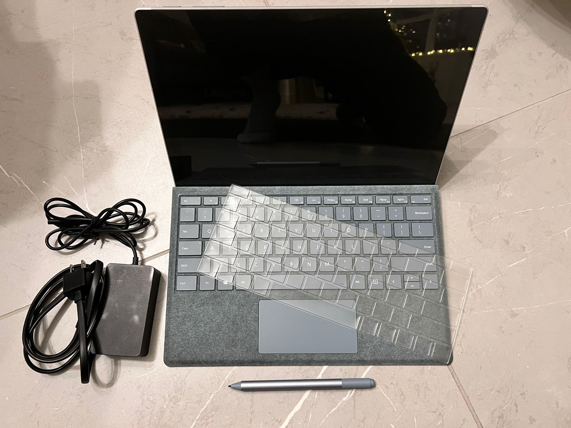 Surface Pro 7 + Signature Keyboard + Slim Pen 2 Platnium