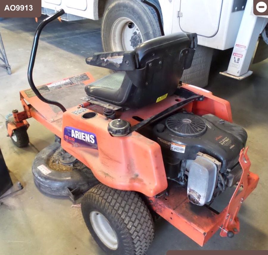 Ariens EZR 1742 Zero Turn Mower 17hp Briggs for Sale in DeSoto