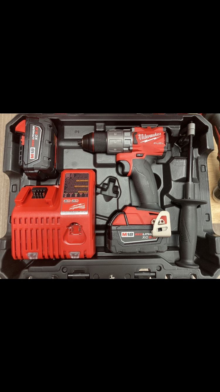Milwaukee M18 1/2" Drill/Driver Kit (2803-22)(new)