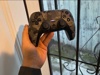 PS5 controller Excellent Condition  (Camo)