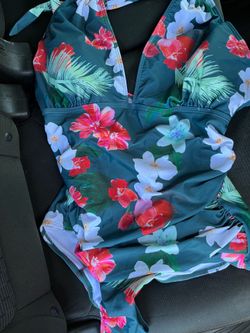 New Women’s 2X Bathing Suite