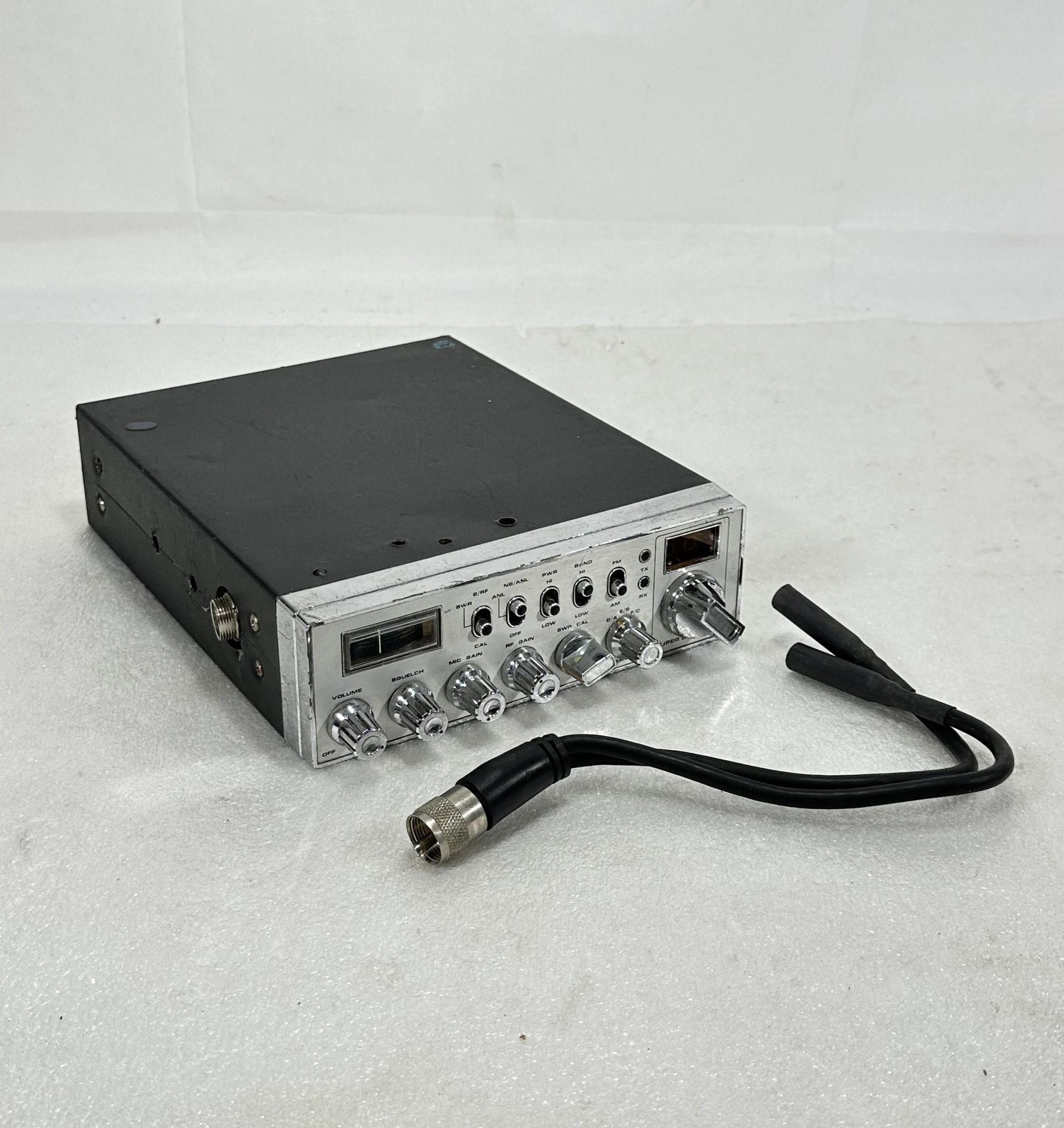 Super Star 3000 ~ 40-Channel CB Radio with RF-Power Meter ~ 26.965 - 27.405 MHz