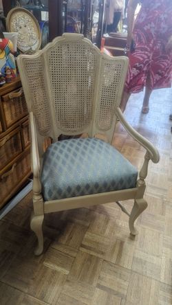 Antique wicker rattan chair excellent condition