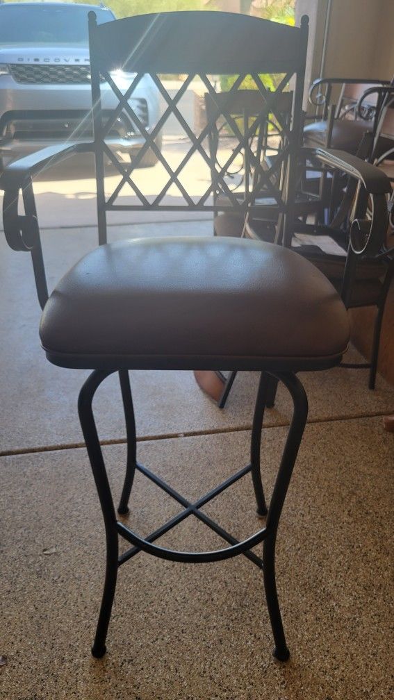 Set Of 2 Iron Swivel Bar Stools