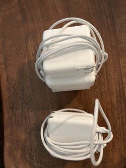 3 MacBook Pro Chargers USB-C 