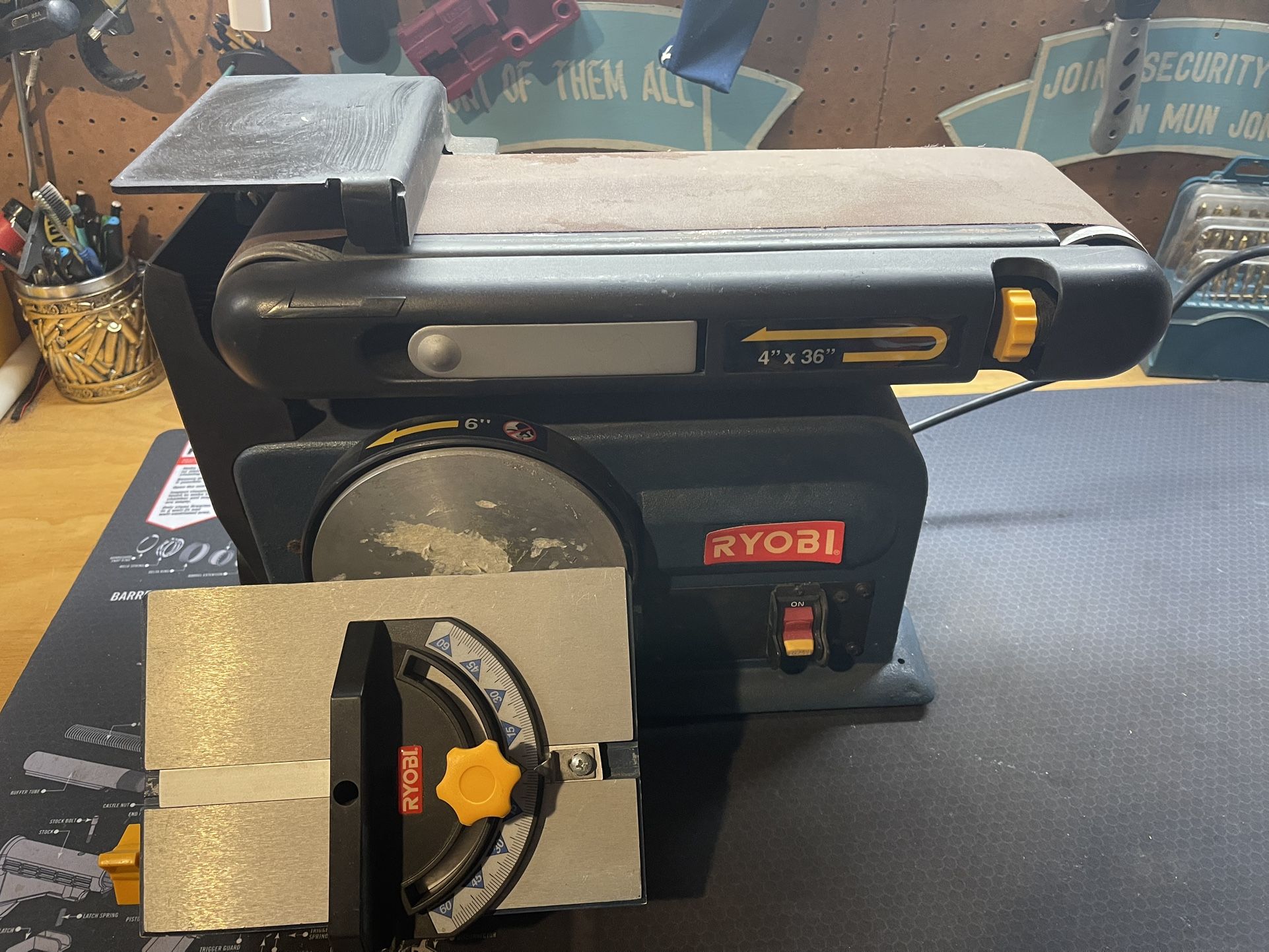 RYOBI BELT AND DISK SANDER