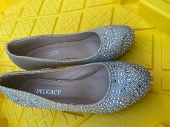 Women’s Silver Rhinestone Glitter Kitten Heels – Delicacy – Size 6
