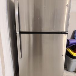 GE Fridge