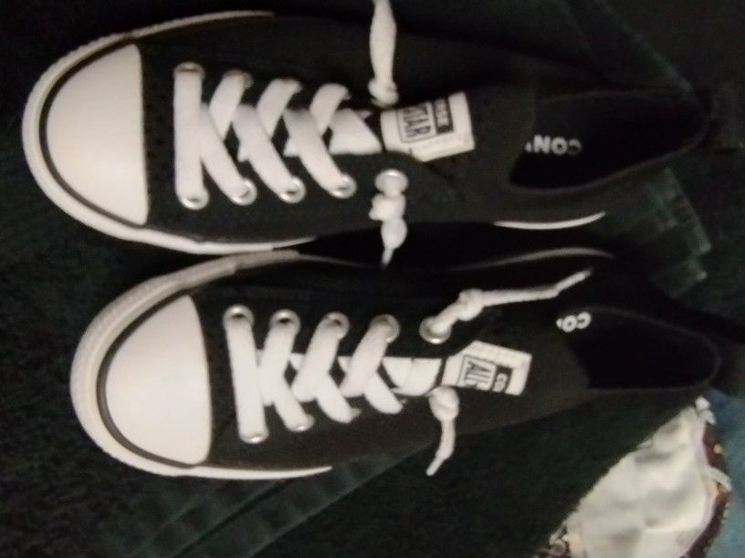 New Black N White Converse Children's Size 1