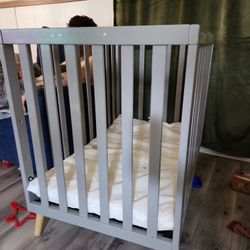 Grey Crib Adjustable Heights