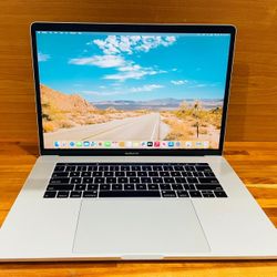 Apple MacBook Pro 15” 2018 TouchBar 2.9Ghz 6-Core i9 32GB RAM 1TB SSD Radeon 560X Graphics