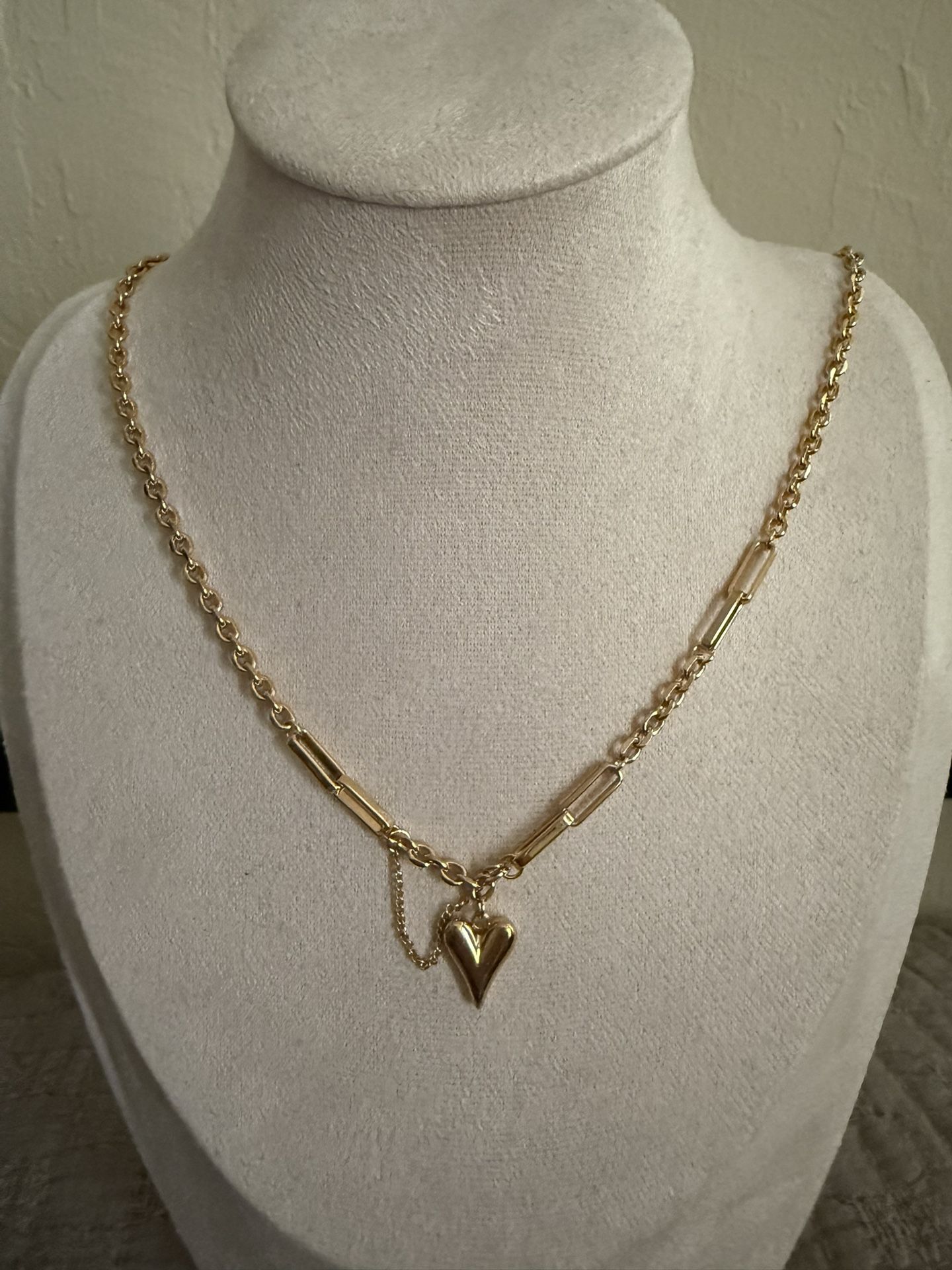 Gold tone necklace