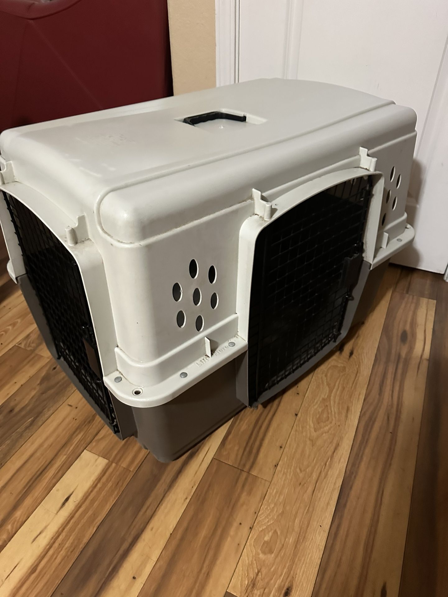 Pet Lodge Two Door Dog Kennel for Medium to Medium/Large Dogs