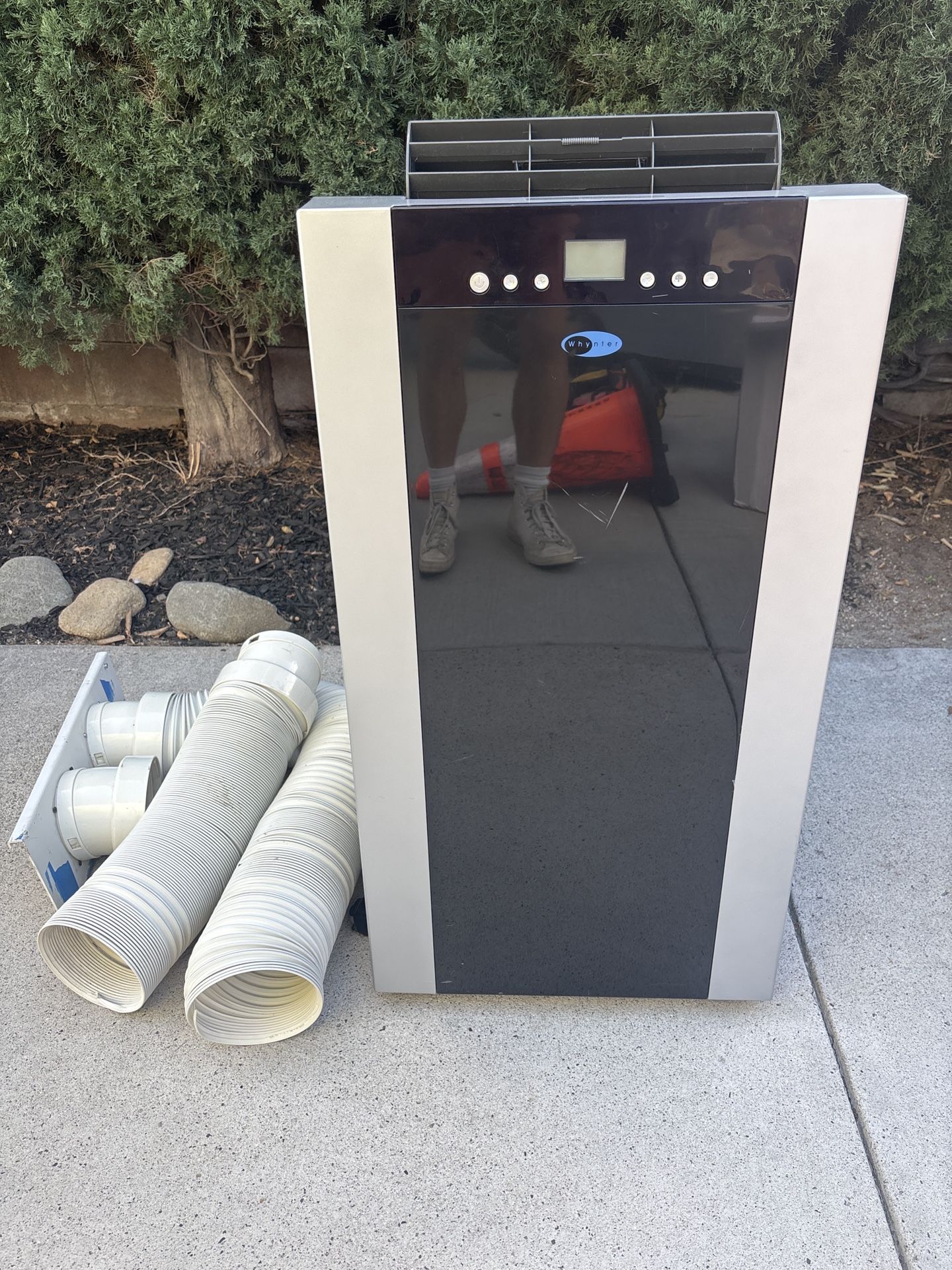 Whynter ARC-14SH Portable AC + Heater (14,000 BTU) – Dual Hose – Works Great