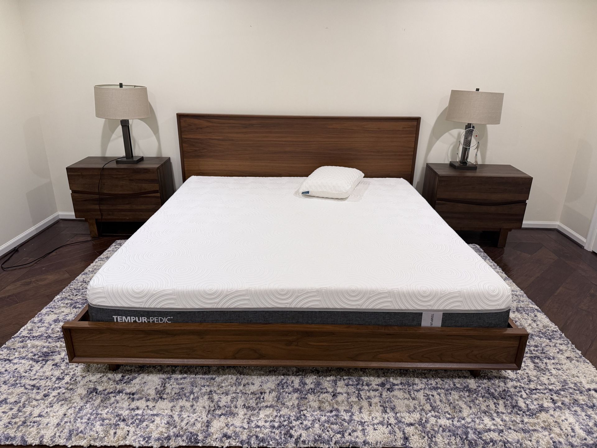 Tempur Pedic King Mattress +bed Frame+ Night Stand +lamp